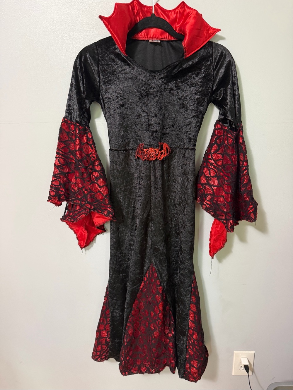 Spirit Gothic Vampira Costume Child Medium 8-10 Black Red Vampire Halloween